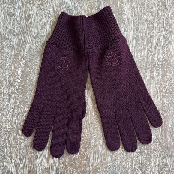 Lululemon Warm Revelation Gloves Tech CSSI Size M/L - Picture 5 of 5